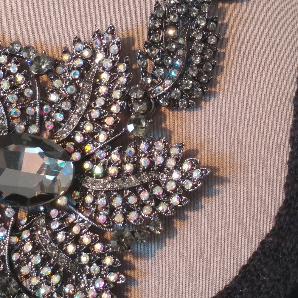 Sparkle Stone Flower necklace